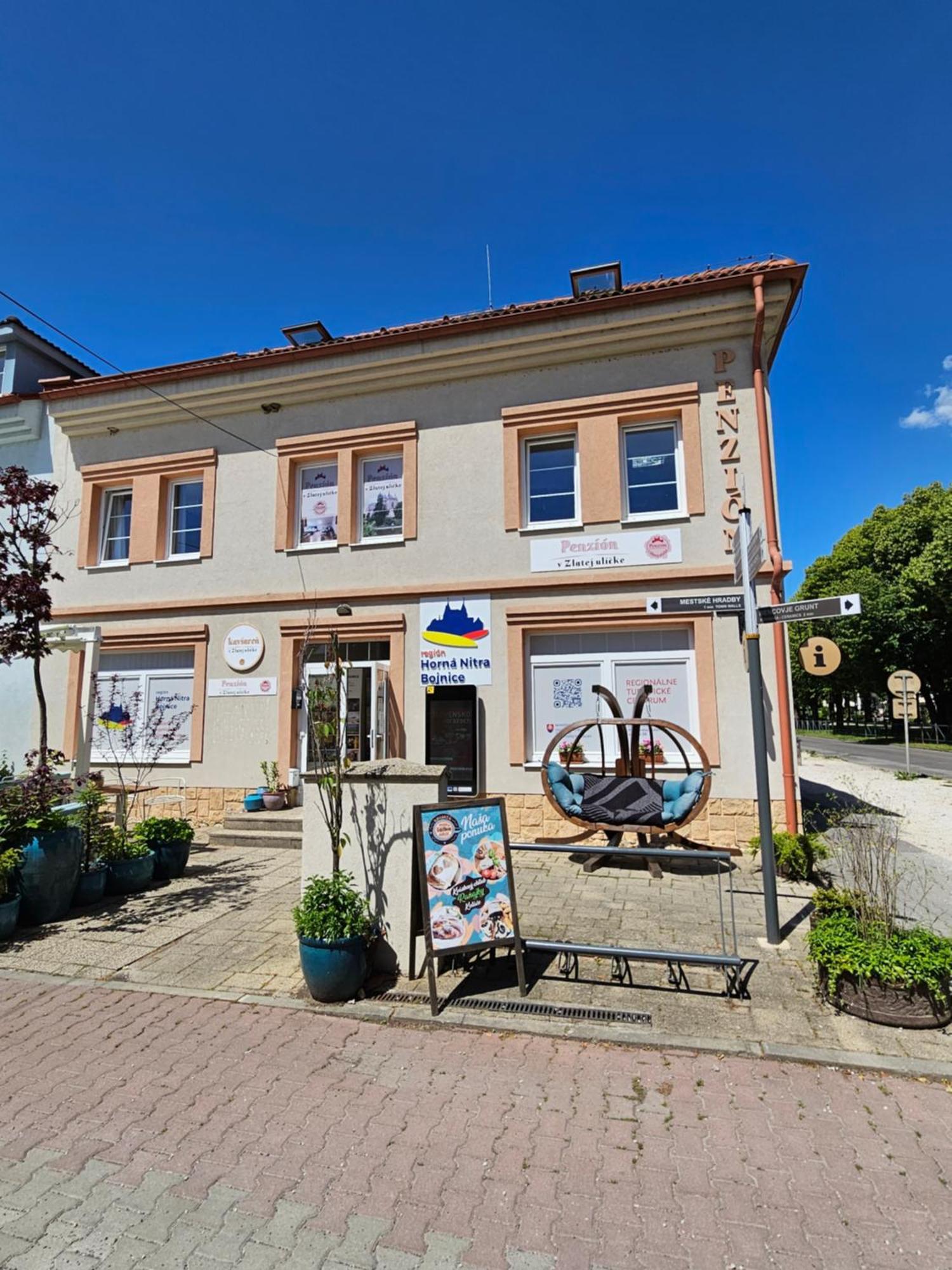 Apartmany V Zlatej Ulicke 波切尼斯 外观 照片