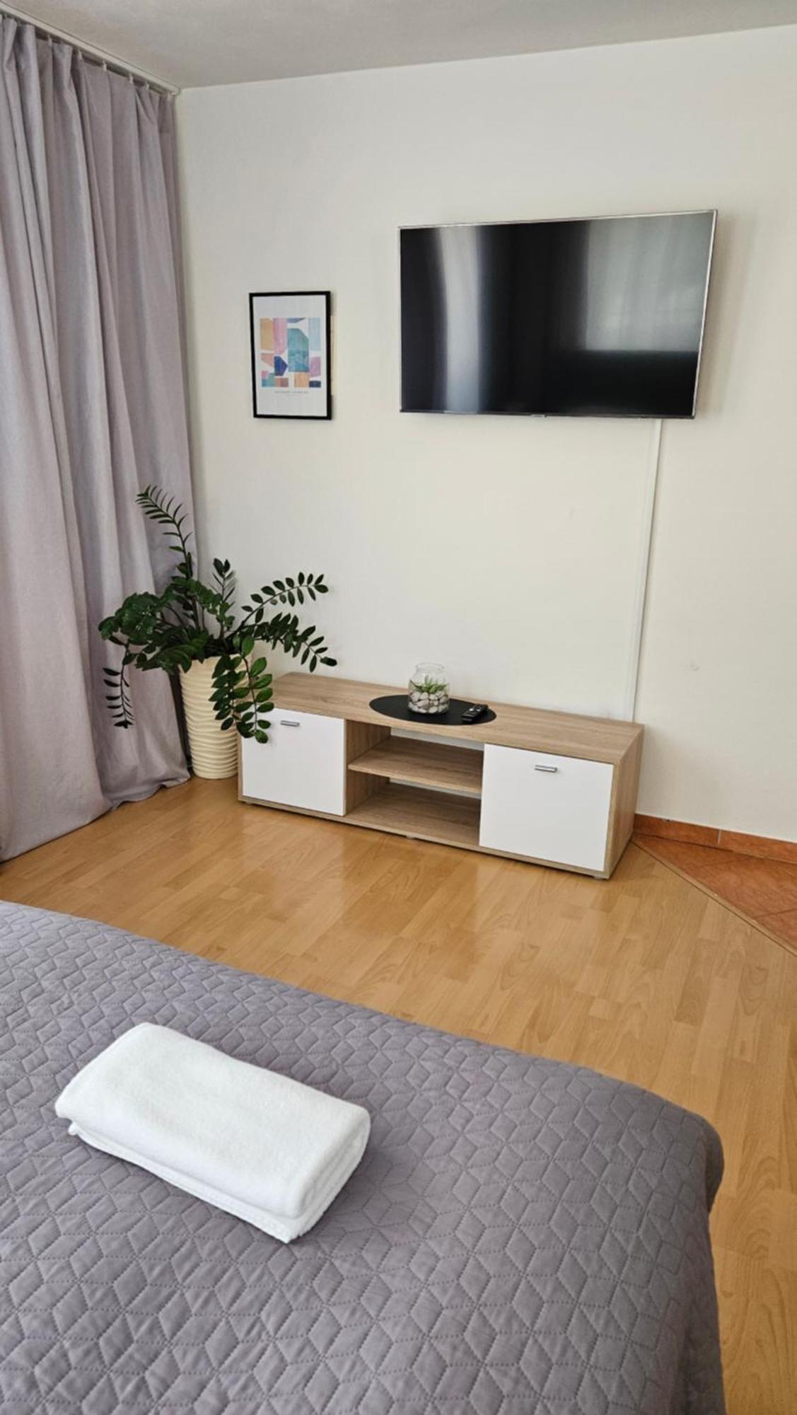 Apartmany V Zlatej Ulicke 波切尼斯 外观 照片