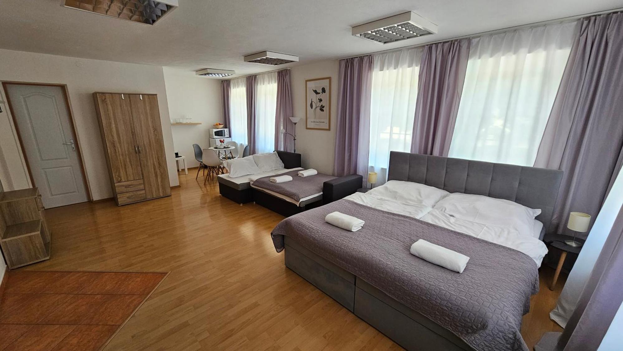 Apartmany V Zlatej Ulicke 波切尼斯 外观 照片