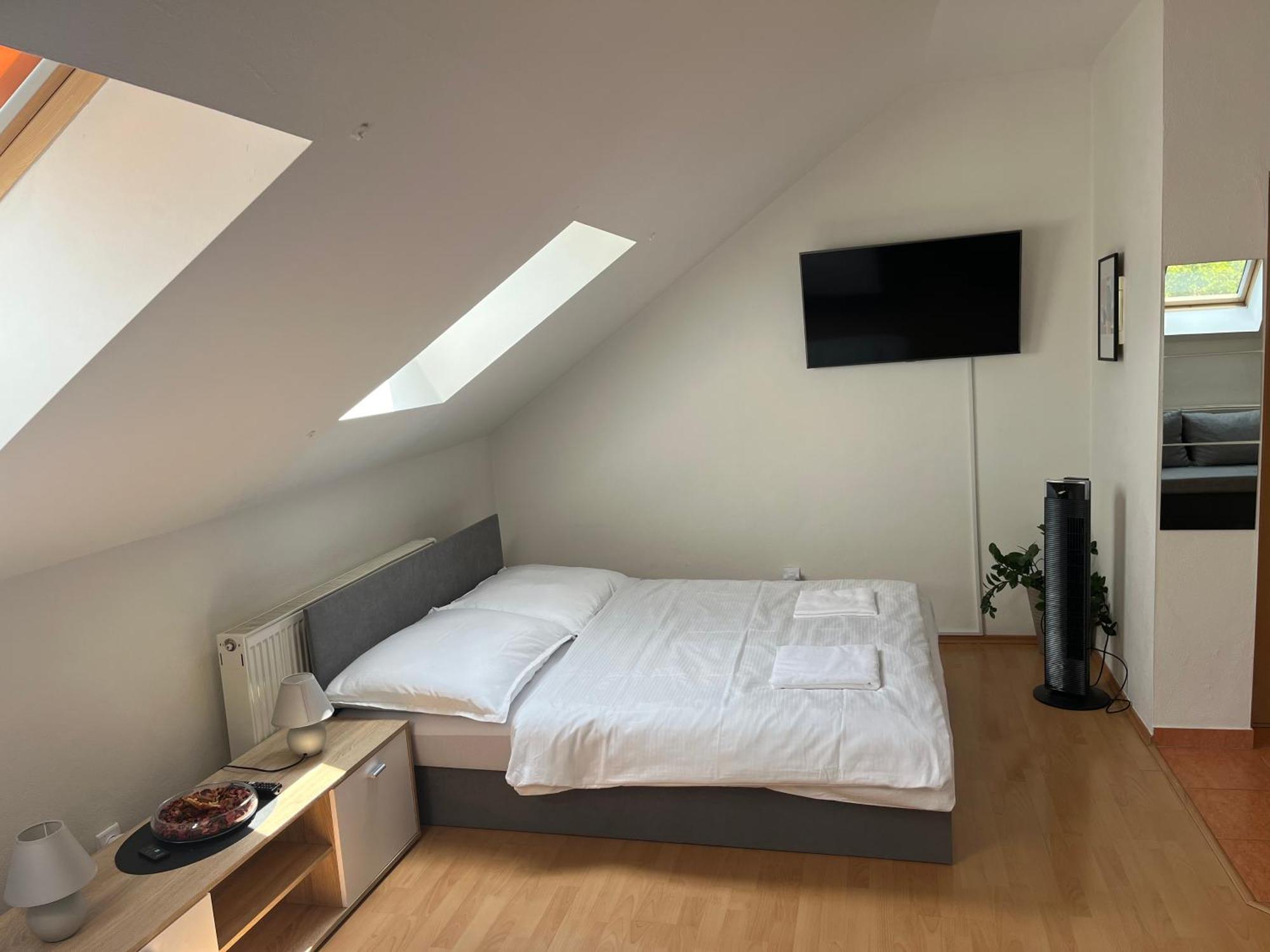 Apartmany V Zlatej Ulicke 波切尼斯 外观 照片