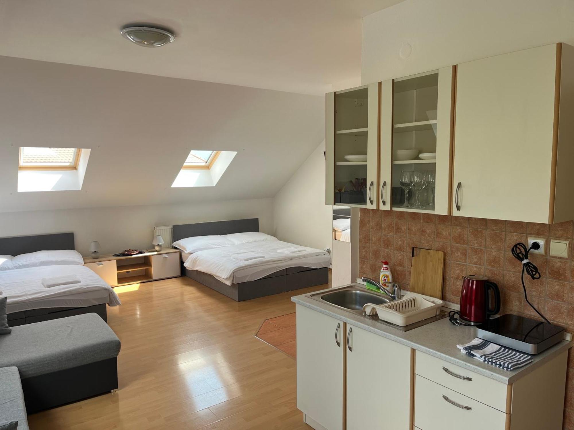 Apartmany V Zlatej Ulicke 波切尼斯 外观 照片