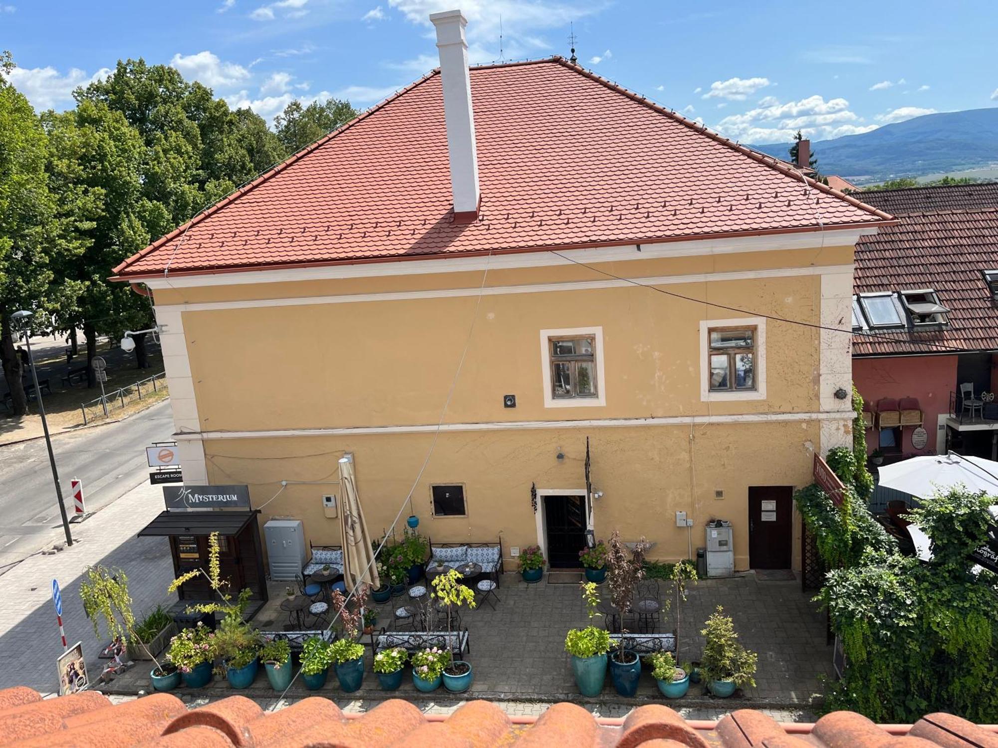 Apartmany V Zlatej Ulicke 波切尼斯 外观 照片
